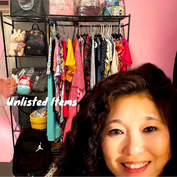 LIVE SHOW *Unlisted Items* - Picture 1 of 1